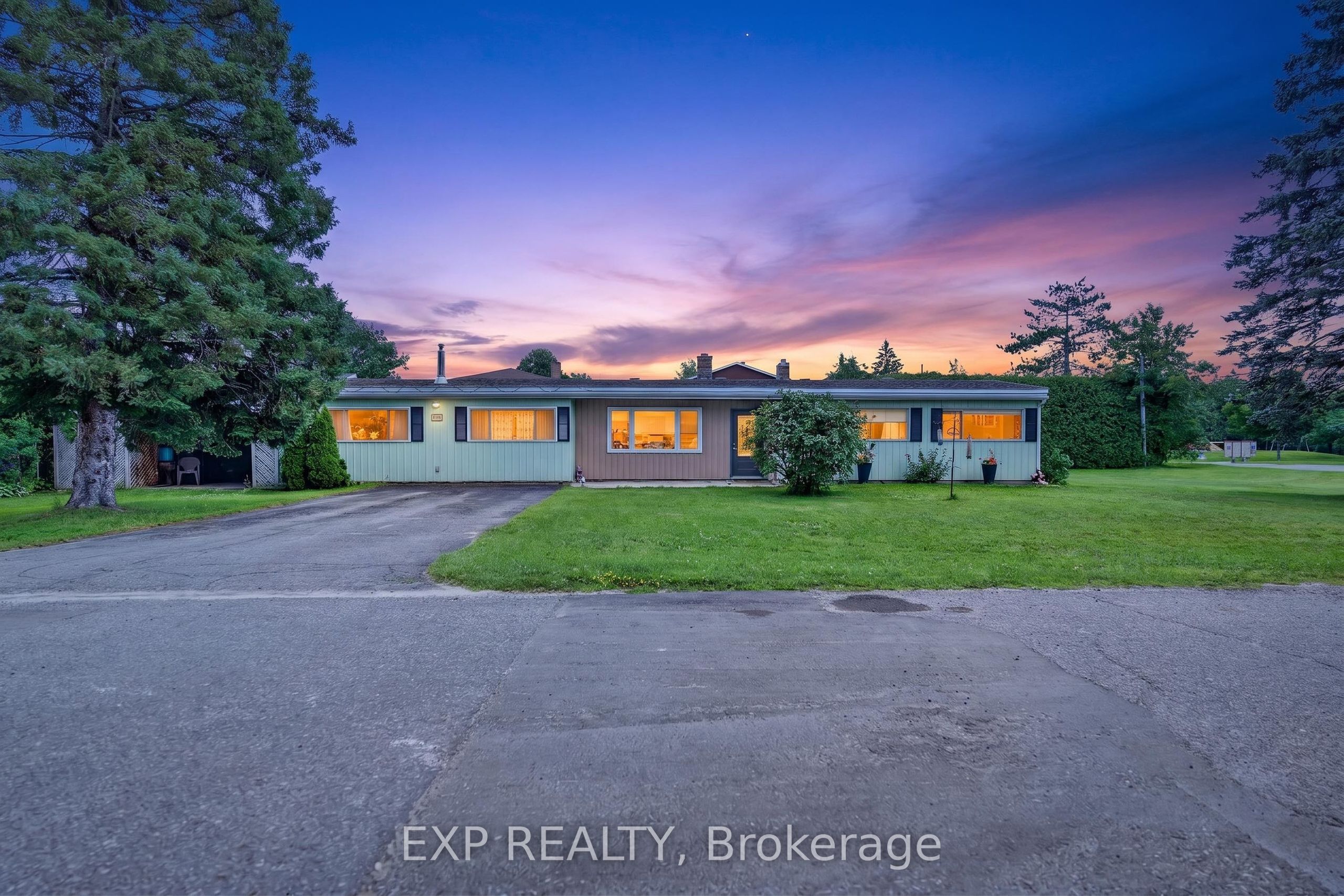 Residential in Blossom Park - Airport and Area