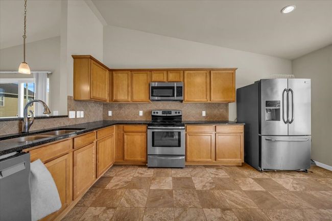 8598 Pinnebog River Dr, House other with 3 bedrooms, 3 bathrooms and null parking in Fowlerville MI | Image 12