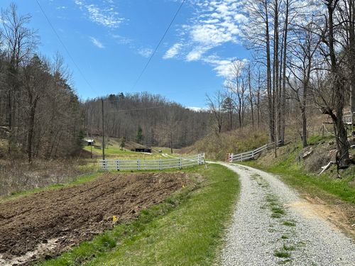 1327 Fraley Br, Grayson, KY, 41143-9404 | Card Image