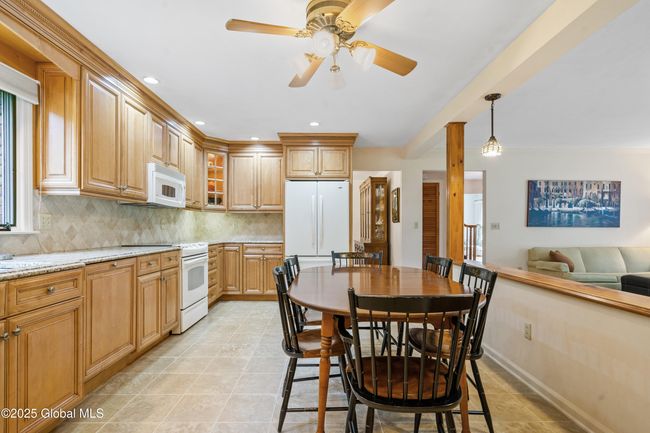 19 Tamarack Ln, House other with 4 bedrooms, 3 bathrooms and 6 parking in Schenectady NY | Image 15