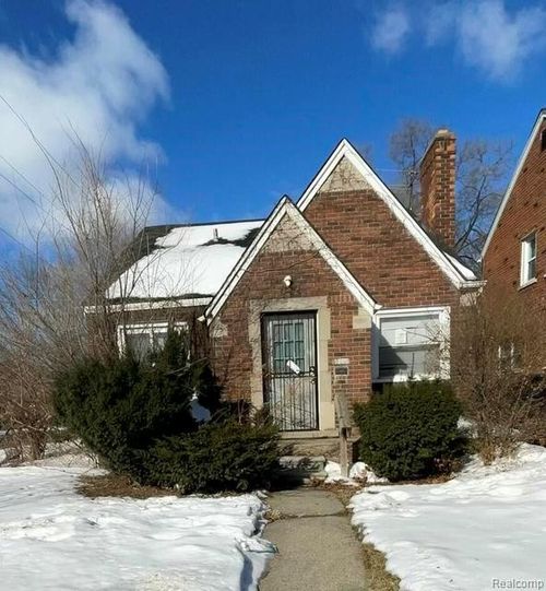 9205 Mckinney St, Detroit, MI, 48224-2530 | Card Image