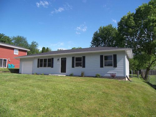 402 W Pickwick Dr, Syracuse, IN, 46567-1829 | Card Image