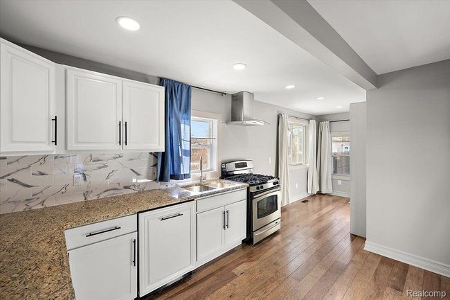 20817 Parkside Blvd, House other with 2 bedrooms, 2 bathrooms and null parking in Ferndale MI | Image 7