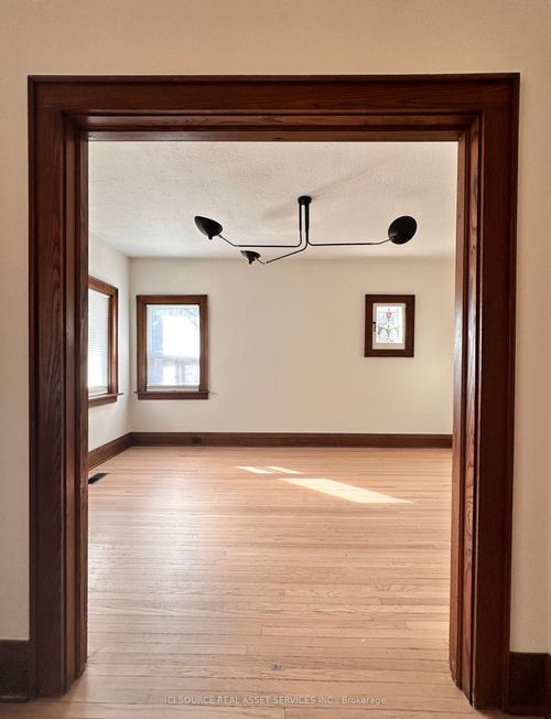 32 Alhambra Avenue, Toronto, ON, M6R2S5 | Card Image