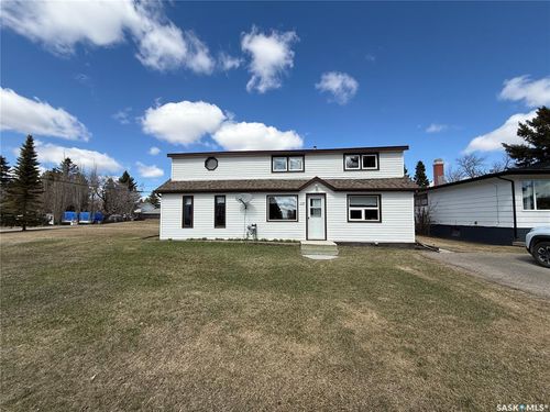 117 3rd Avenue Nw, Watson, SK, S0K4V0 | Card Image
