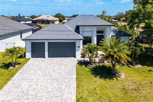 635 Ne 7th Ter, Cape Coral, FL, 33909-2017 | Card Image