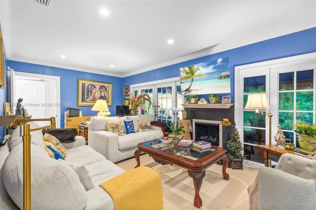 13101 Sw 82 Nd Ave, House other with 4 bedrooms, 2 bathrooms and null parking in Pinecrest FL | Image 11