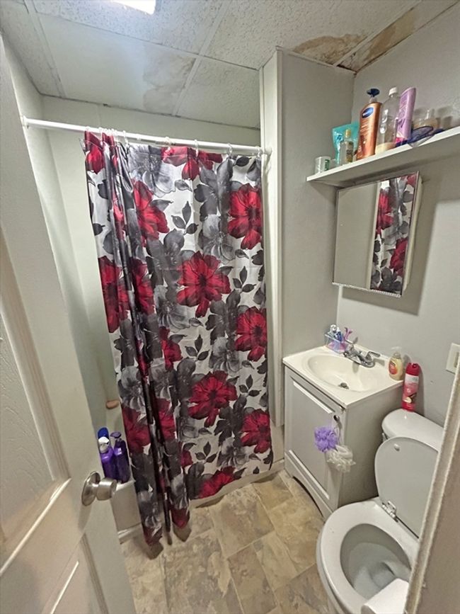 2 Henchman St, Home with 33 bedrooms, 13 bathrooms and 3 parking in Worcester MA | Image 9