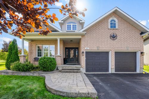 45 Edward Vince Evans Crt, Arnprior, ON, K7S0K5 | Card Image