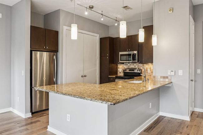 APT-419 - 2950 Mckinney Ave, Condo with 2 bedrooms, 2 bathrooms and null parking in Dallas TX | Image 9