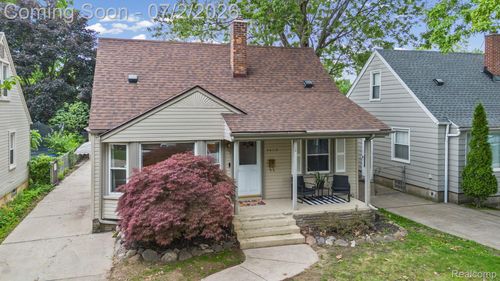 24719 Princeton St, Dearborn, MI, 48124-4806 | Card Image