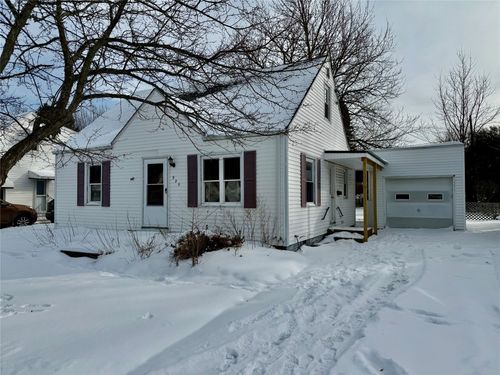 925 E 34th St, Erie, PA, 16504-1821 | Card Image