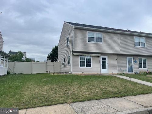461 Blaker Dr, EAST GREENVILLE, PA, 18041-1756 | Card Image