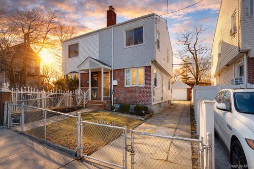 21942 141st Road, New York, NY, 11413 | Card Image