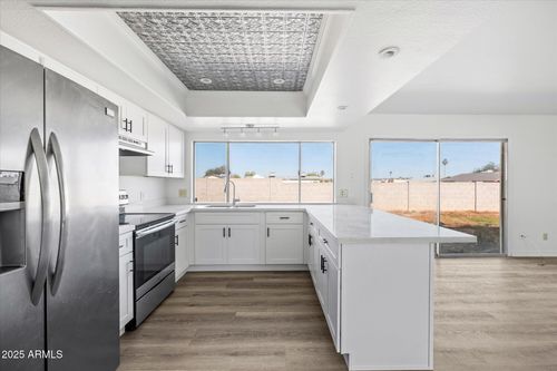 602 W Yale Dr, Tempe, AZ, 85283-2755 | Card Image