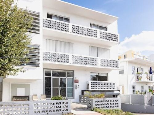 apt-307-4015 Indian Creek Dr, Miami Beach, FL, 33140-3748 | Card Image