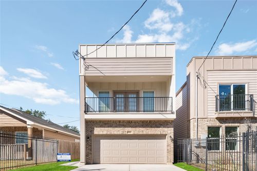 b-7902 Parnell St, Houston, TX, 77051-1232 | Card Image