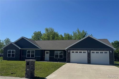 317 Braeburn Dr, Hannibal, MO, 63401-2668 | Card Image