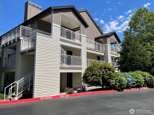 cc202-12303 Harbour Pointe Blvd, Mukilteo, WA, 98275-5255 | Card Image