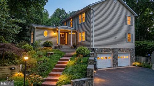 300 Owings Hill Ct, OWINGS, MD, 20736-9409 | Card Image
