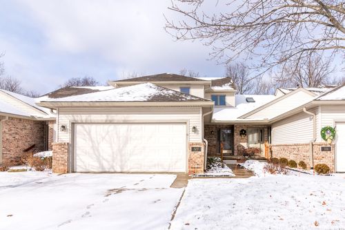 327 Cottonwood Ln, Saline, MI, 48176-1758 | Card Image