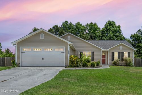 113 Rolling Meadow Dr, Richlands, NC, 28574-8401 | Card Image