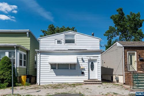 411 Sheridan Pl, Fairview, NJ, 07022-1905 | Card Image