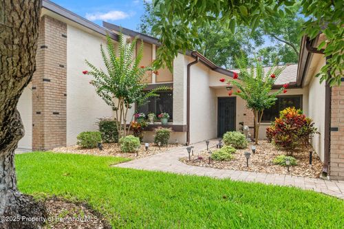 7512 Heather Walk Drive, WEEKI WACHEE, FL, 34613 | Card Image