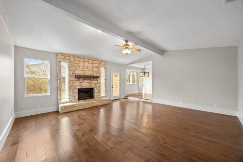 1907 Dauphine Cv, Austin, TX, 78727-3208 | Card Image