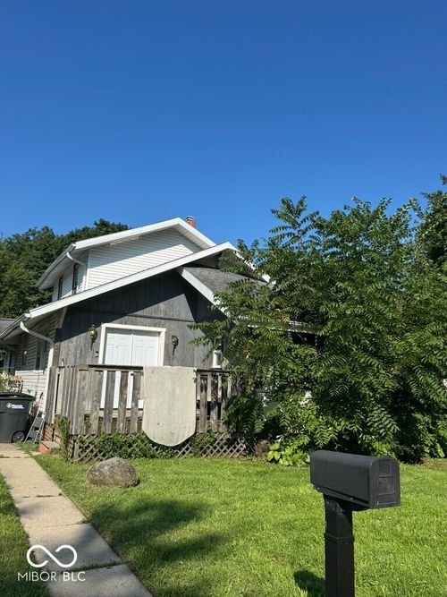 2103 S Burlington Dr, Muncie, IN, 47302-4829 | Card Image