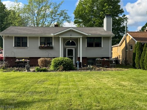 20684 Albion Rd, Strongsville, OH, 44149-2339 | Card Image