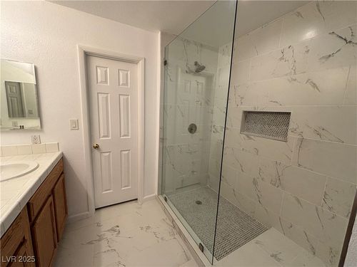 apt-b-4013 Nook Way, Las Vegas, NV, 89103-2519 | Card Image