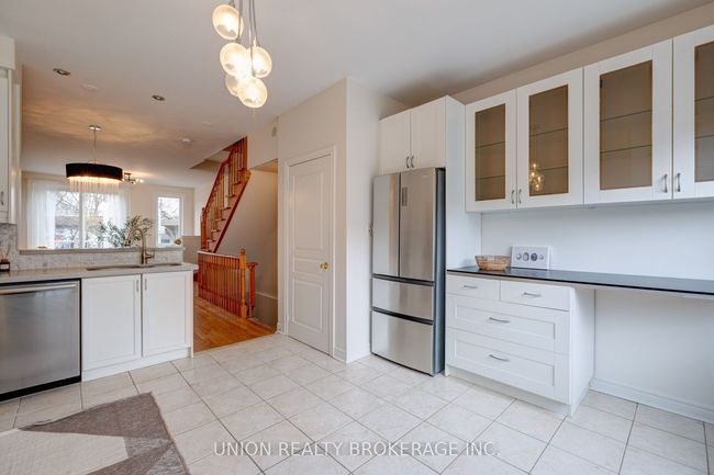 1872 Lake Shore Blvd E, House attached with 4 bedrooms, 3 bathrooms and null parking in Toronto ON | Image 7