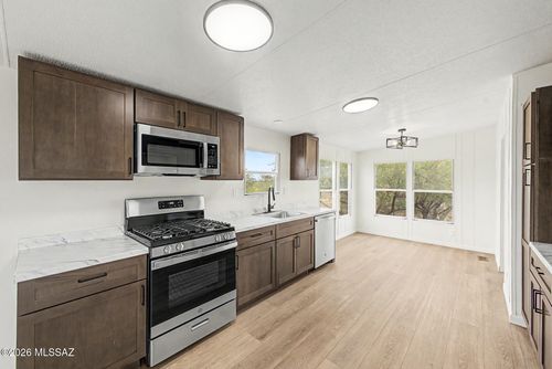 16895 S Horse Hollow Trl, Sahuarita, AZ, 85629-6868 | Card Image