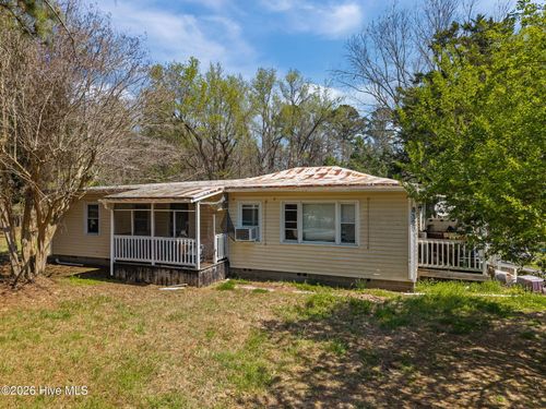 8127 County Home Rd, Ayden, NC, 28513-8517 | Card Image