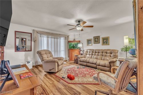 3543 Newland Ave, Las Vegas, NV, 89121-4443 | Card Image