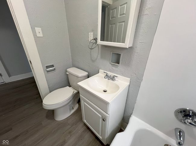 APT-4 - 4224 Unit 4 E Washington St, House other with 1 bedrooms, 1 bathrooms and null parking in Indianapolis IN | Image 8