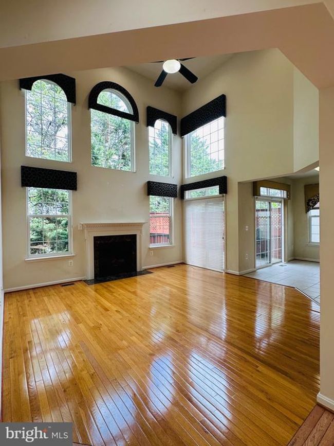 2975 Caribbean Ct, House other with 5 bedrooms, 4 bathrooms and null parking in Fairfax VA | Image 4