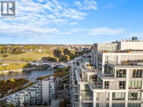 222 Riverfront Ave Sw, Calgary, AB, T2P0W3 | Card Image