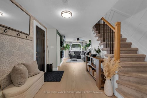 195 Dunsmore Lane, Barrie, ON, L4M6Z8 | Card Image