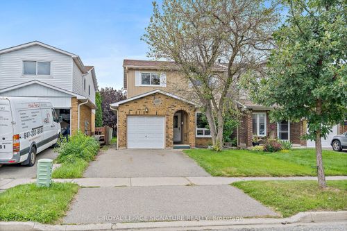 28 Lindridge Ave, Brampton, ON, L6S3X1 | Card Image