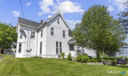 12-85 Aetna St, Naugatuck, CT, 06770-3954 | Card Image