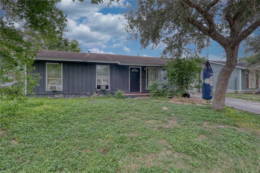 Gates Ln, Corpus Christi, TX 78410