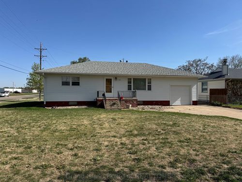 651 Memorial Dr, Grand Island, NE, 68801 | Card Image