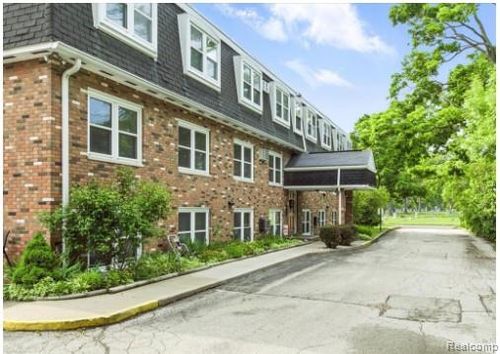 apt-2-810 Holland Ave, Port Huron, MI, 48060-1528 | Card Image