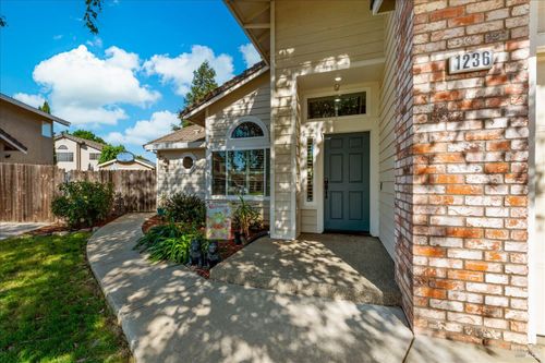 1236 Notre Dame Circle, Vacaville, CA, 95687 | Card Image