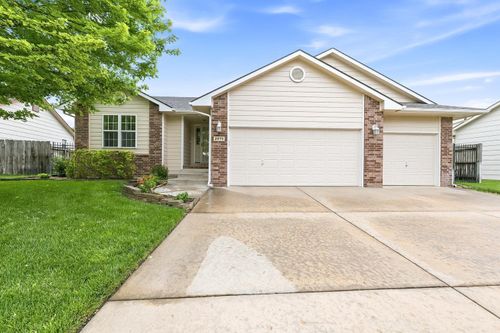 2570 N Shefford St, Wichita, KS, 67205 | Card Image