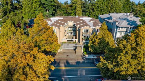103-12034 15th Ave Ne, Seattle, WA, 98125-5095 | Card Image