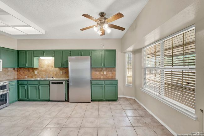 1314 Acorn Rd, House other with 3 bedrooms, 2 bathrooms and null parking in Hondo TX | Image 17