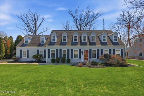 11 Old Coach Rd, Bowling Green, OH, 43402-9744 | Card Image